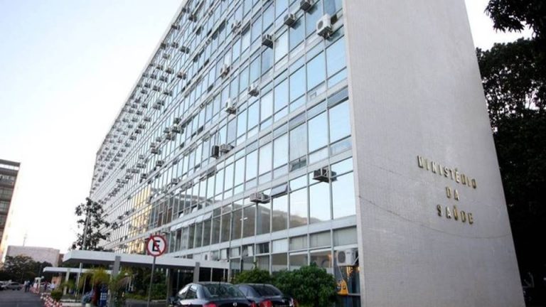 PSOL, PT, PCdoB, PSTU, PCB e UP lançam manifesto em defesa do SUS