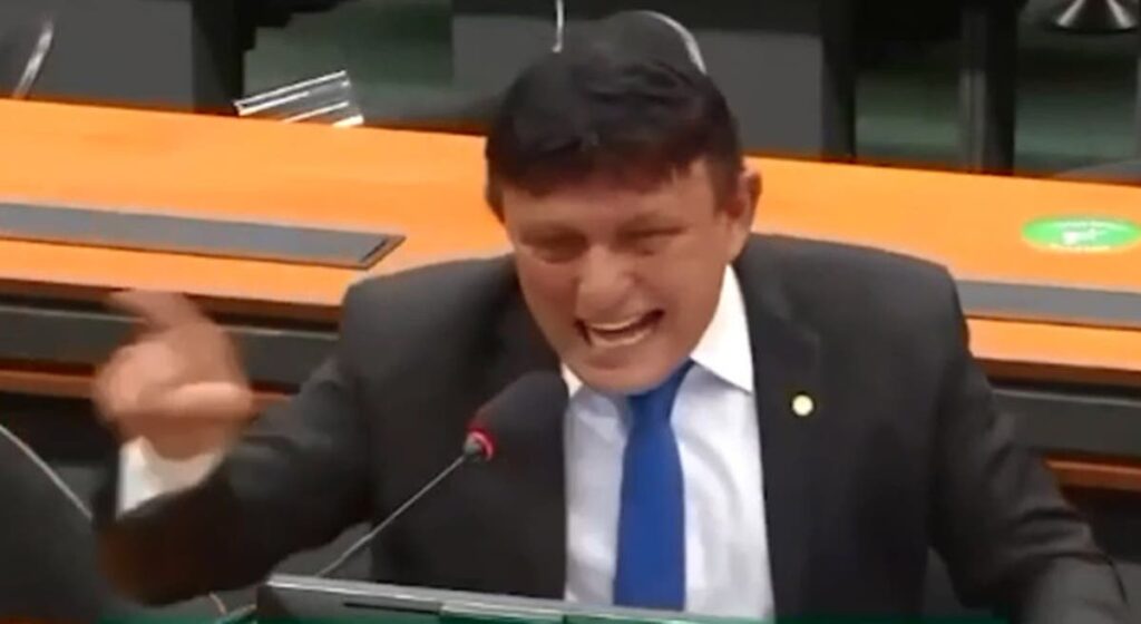 Deputado bolsonarista do Pará deseja a morte de deputadas do PSOL e do PT em sessão da CCJ
