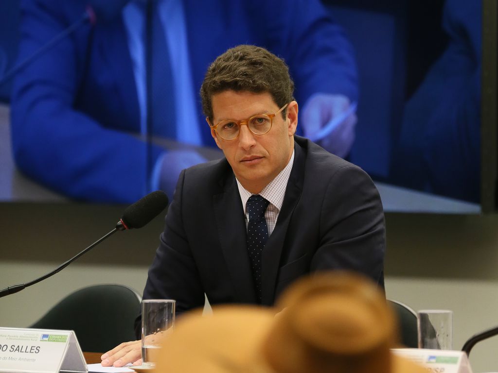 Os crimes de Ricardo Salles: entenda as razões da operação da PF no Meio Ambiente