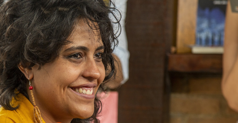 Os destroços e corações no leito do rio: O Oito, de Paloma Franca Amorim