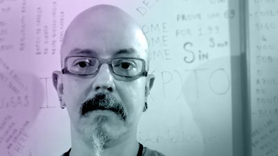 Há uma merda no meio do caminho