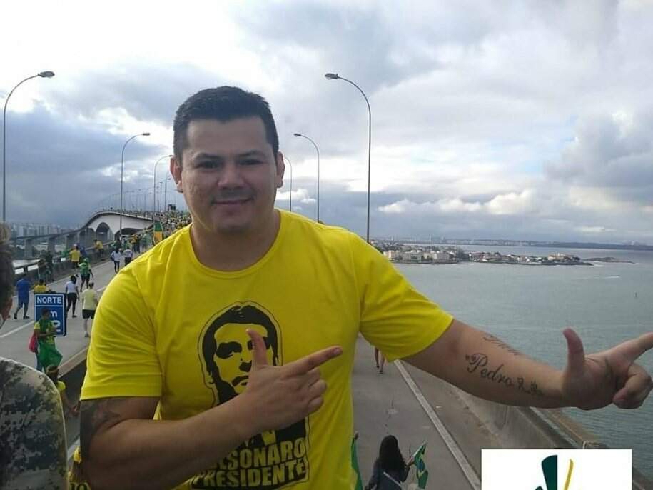 Vereador bolsonarista persegue professora de Vitória (ES), por atividade sobre mês do Orgulho LGBT