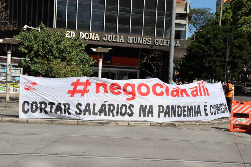 Educação de BH: “Vacina, foi a greve que nos deu!”