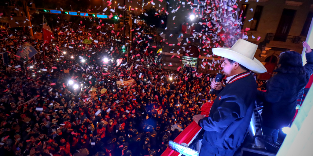 Proclamada a vitória de Pedro Castillo e Dina Boluarte no Peru!