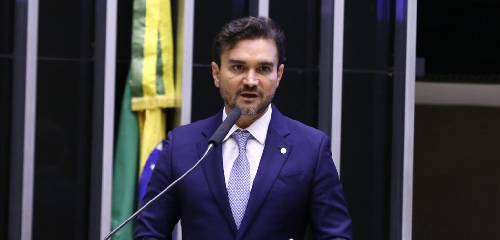 Deputado paraense propõe acabar com vale refeição/alimentação