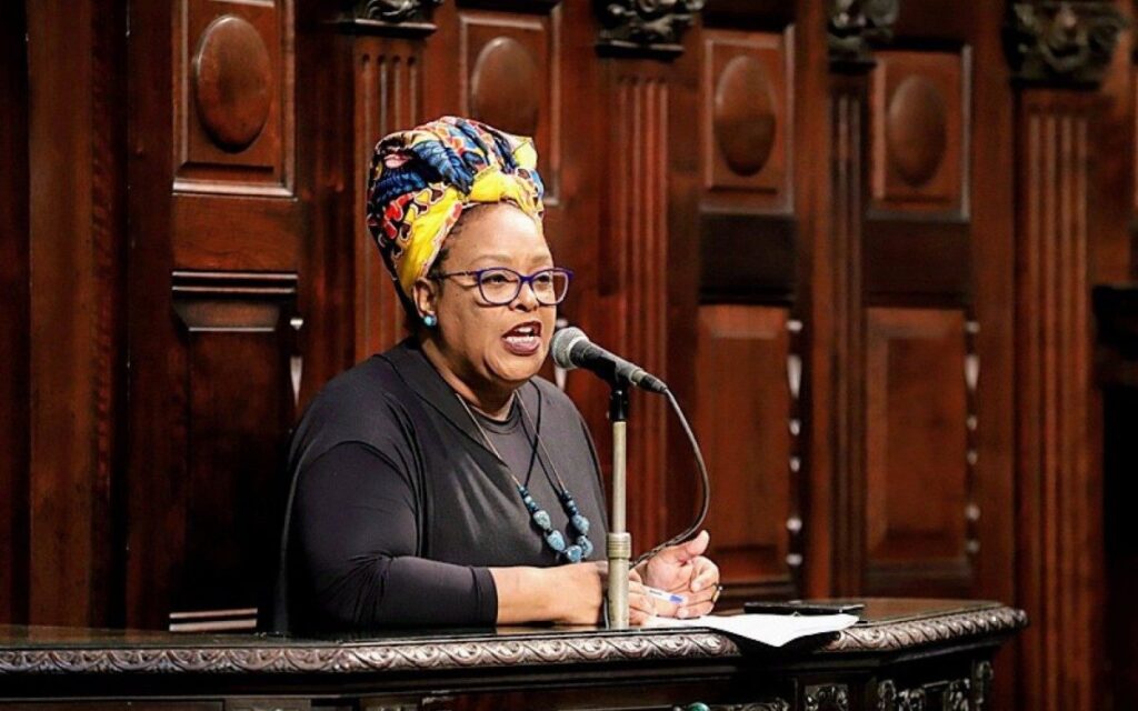 Orçamento é coisa de mulher! Não farão política sem nós!