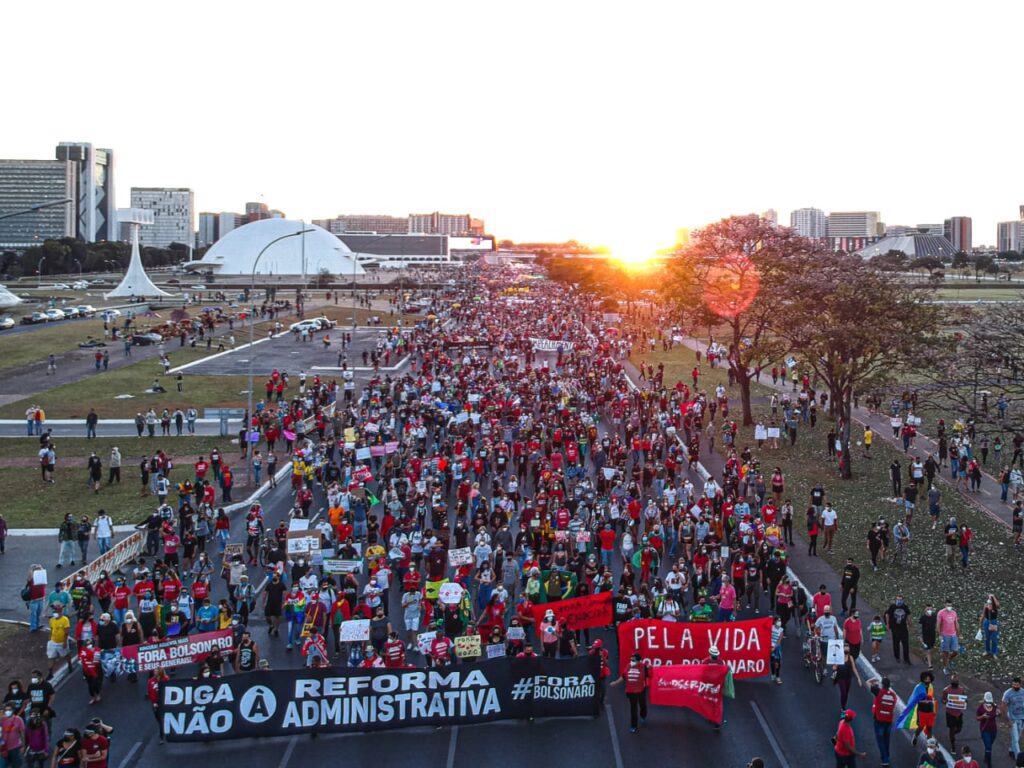 Além da reforma Administrativa, atos do dia 18 tentam impedir MP 1045 e venda dos Correios