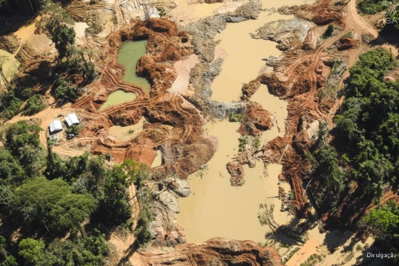 Mineração no Brasil aumentou em quase seis vezes e garimpo é a principal atividade