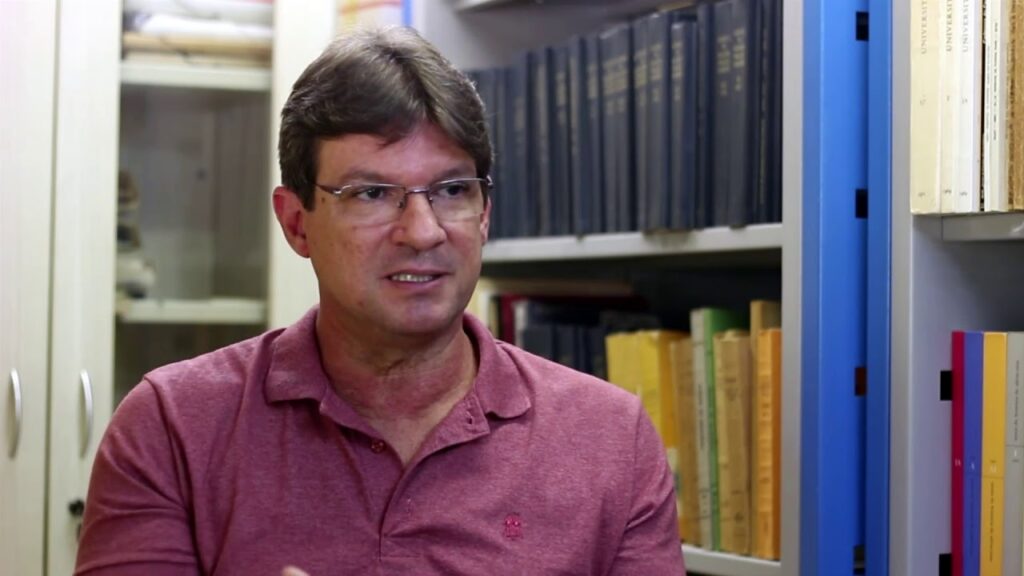 Professor da UFBA reage a pedido de retratação do Brasil Paralelo