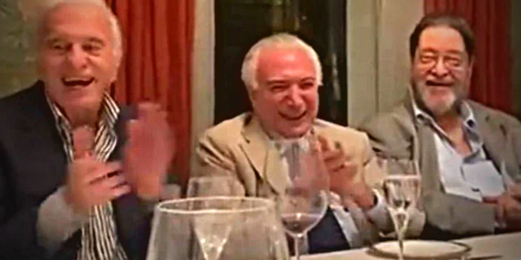 Temer telefona para Bolsonaro, depois de rir de piada