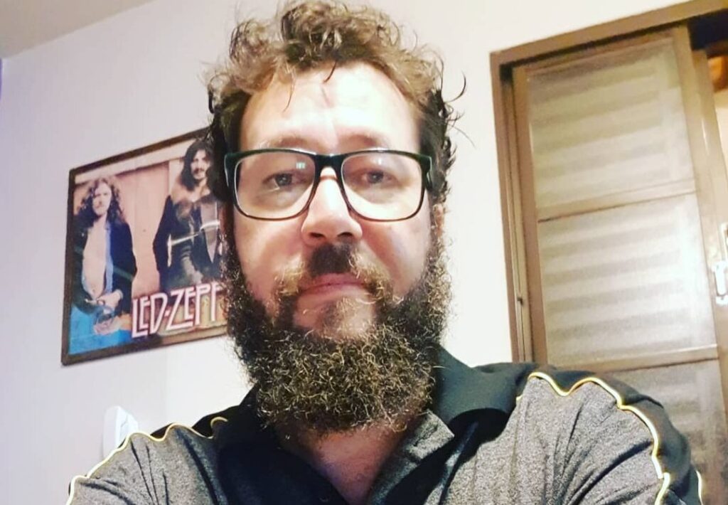 Milícias digitais bolsonaristas atacam jornalista Pablo Kossa em Goiânia