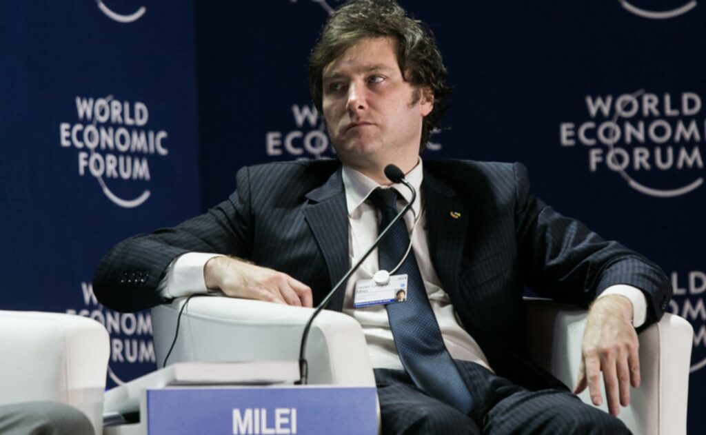 Quem é Javier Milei, o fenômeno eleitoral da extrema-direita argentina