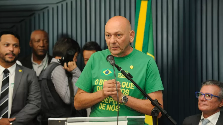 Com milhões em paraísos fiscais, empresários “patriotas” não merecem a sua admiração