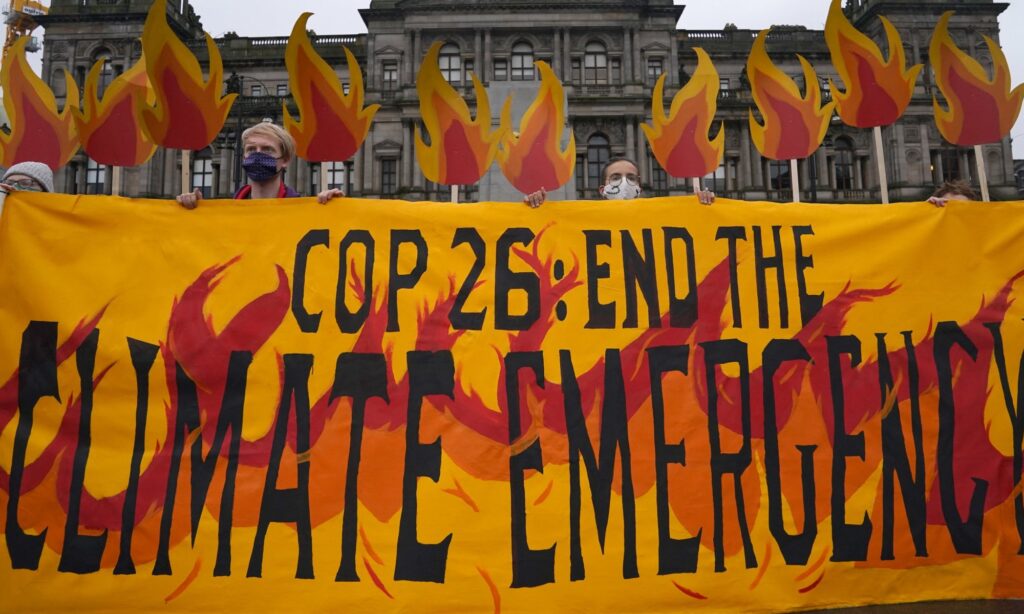 COP26: chega de blá blá blá, só a luta resultará