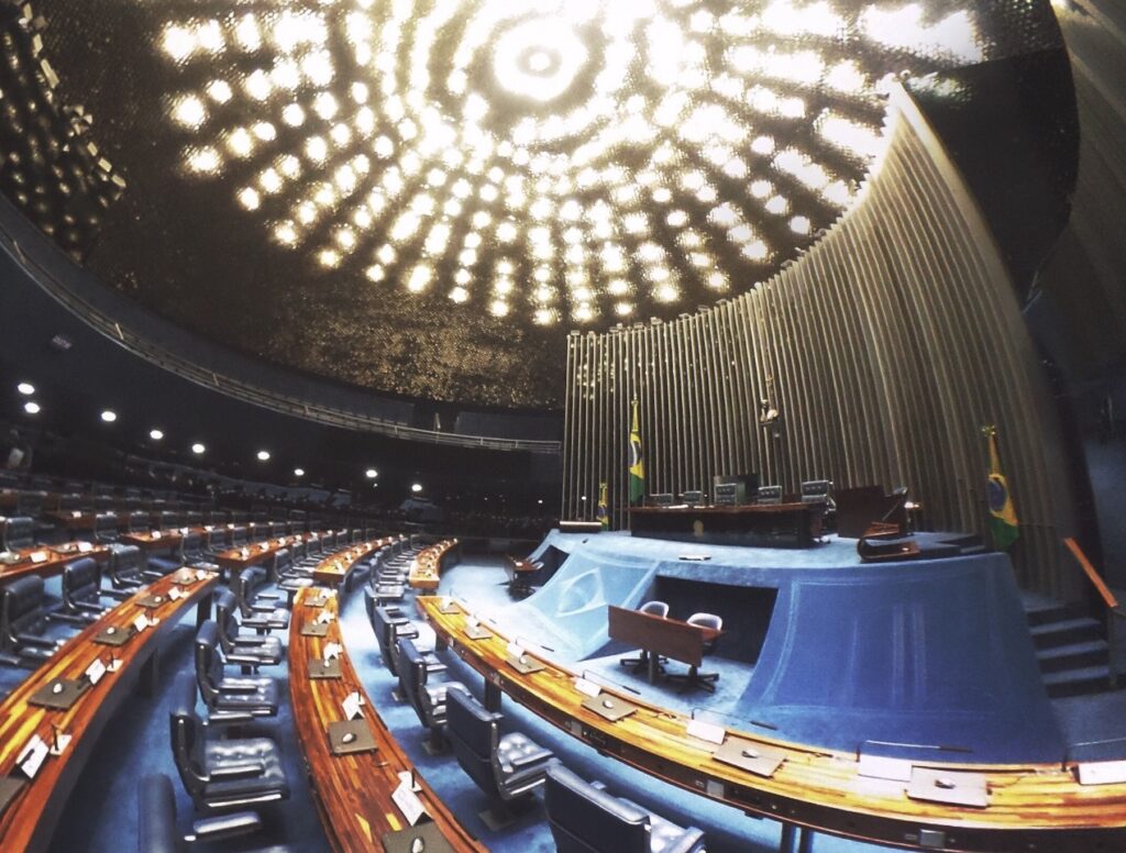 Reflexões acerca das “Teses sobre o parlamentarismo”