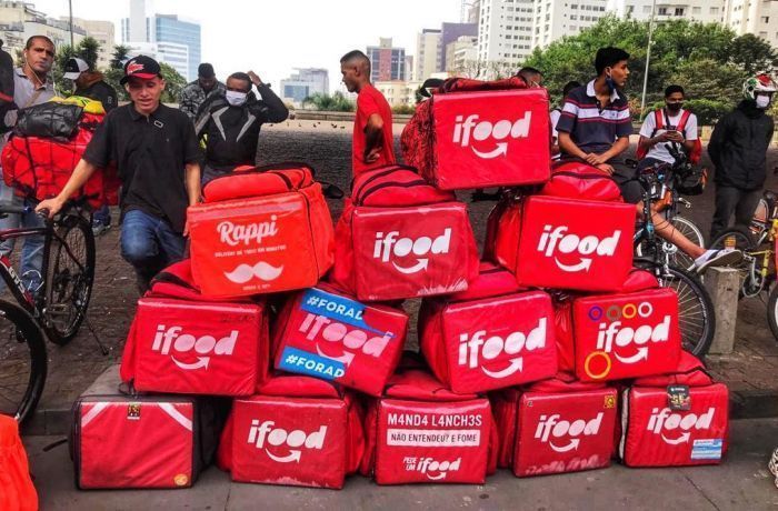 Trabalho digital: Fórum da Ifood negocia com entregadores e TST forma maioria contra a Uber