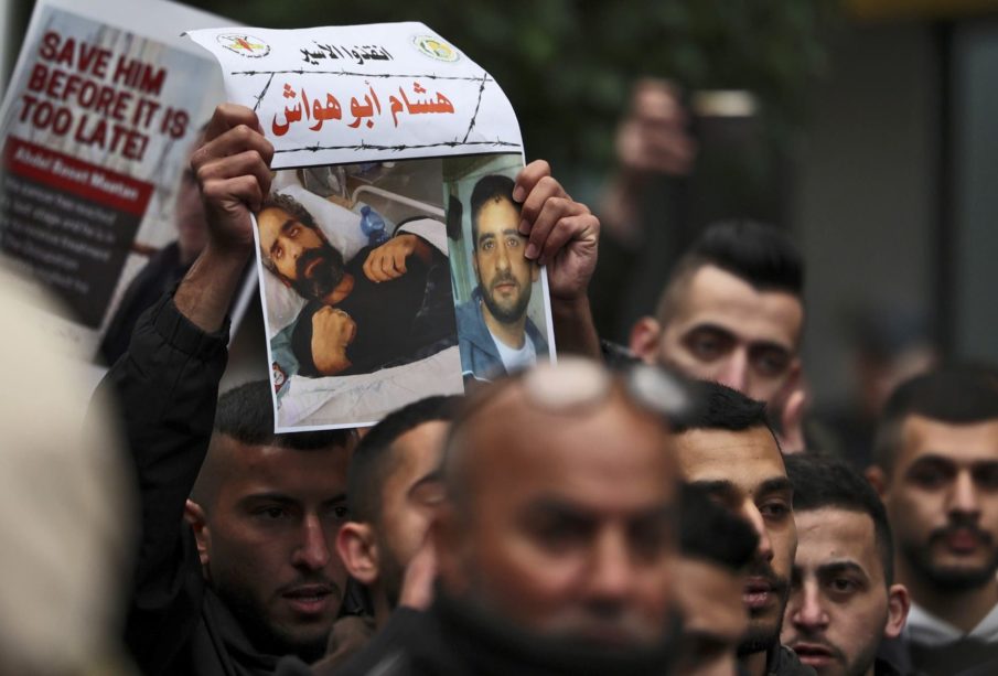 Com greve de fome de 141 dias, palestino consegue liberdade e questiona uso de “detenções administrativas”