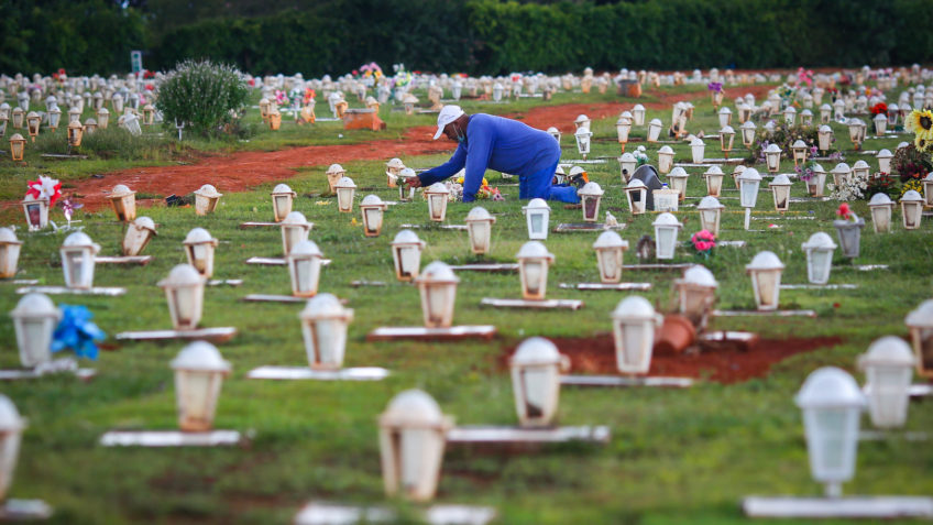 O mito da variante branda e o janeiro mais mortal da história