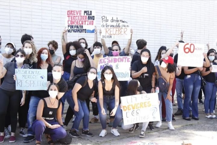 Residente não é voluntário!