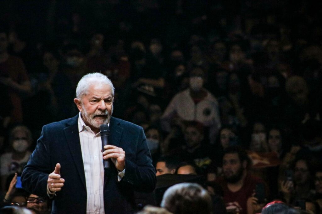 Lula na Unicamp: “Bolsonaro só entende de fake news e miliciano”