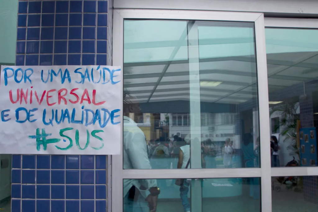 Por que não consigo assistência à saúde?