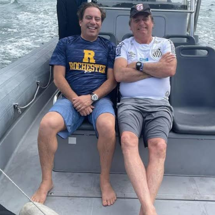 Misoginia e negacionismo: a amizade de Bolsonaro com o ex-presidente da Caixa