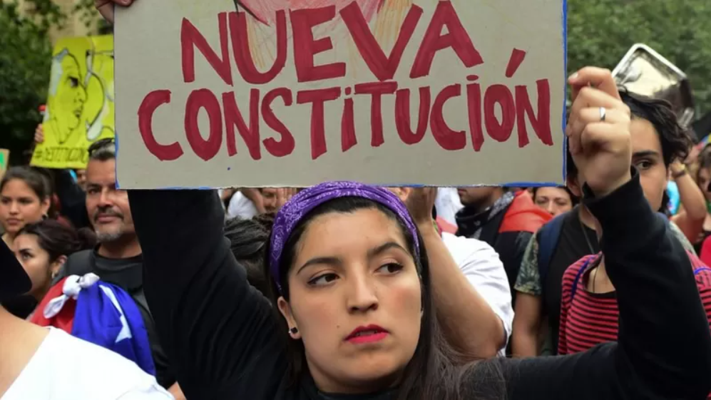 Suja e cínica: a campanha da direita contra a Nova Constituição no Chile