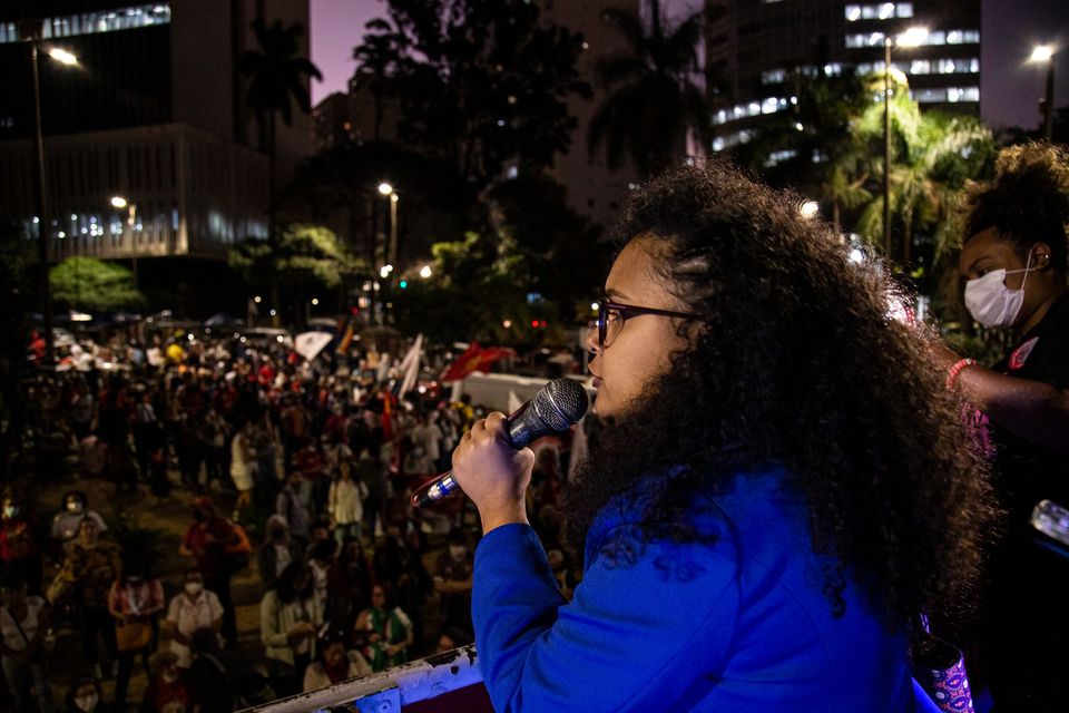 Vamos eleger a bilheteira do metrô de Belo Horizonte Iza Lourença deputada federal por Minas Gerais
