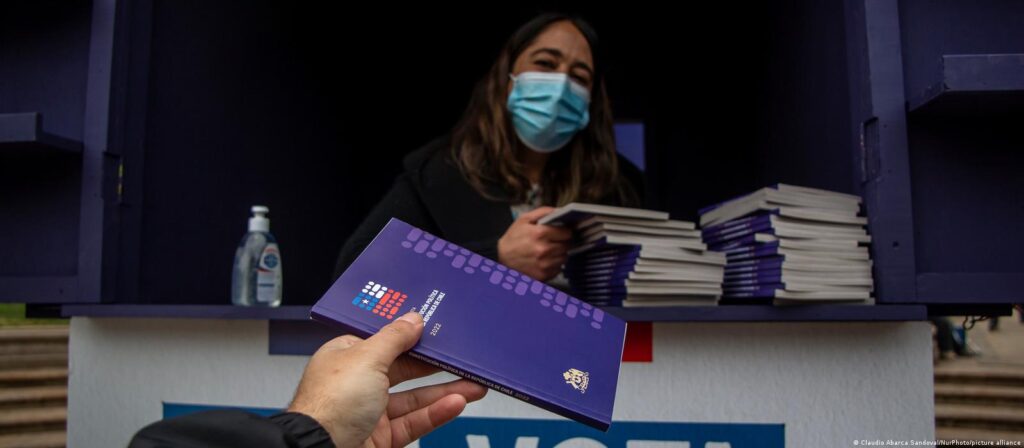 Conheça seis fake news que influenciaram a derrota no Chile