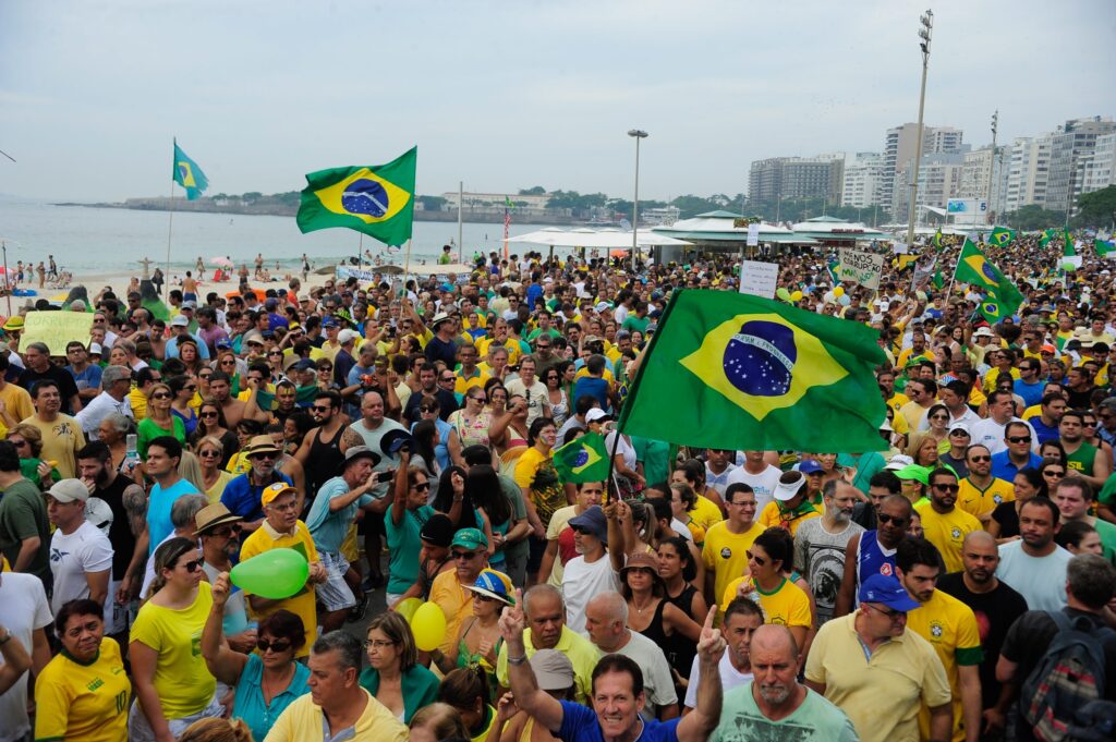 Copacabana: princesinha do mar ou palco do fascismo?
