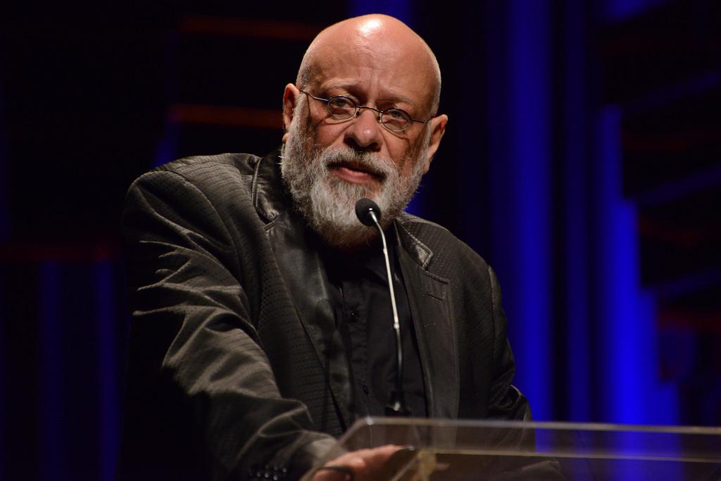 Os que militamos por um mundo melhor pedimos passagem