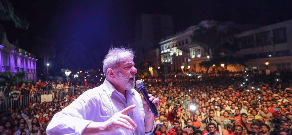 Após o 07 de setembro, organizar a ofensiva da campanha de Lula