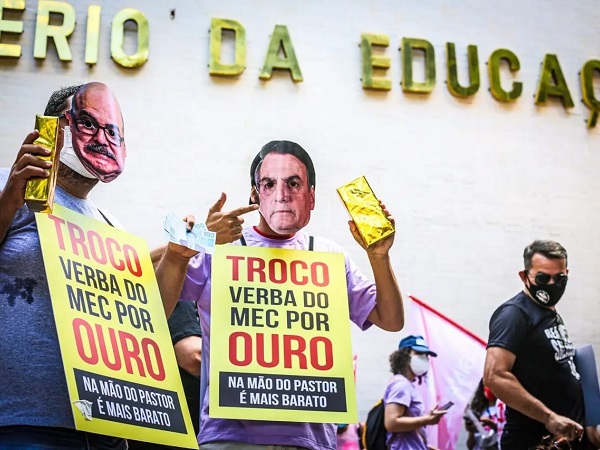 Seis vezes em que Bolsonaro se provou inimigo dos professores