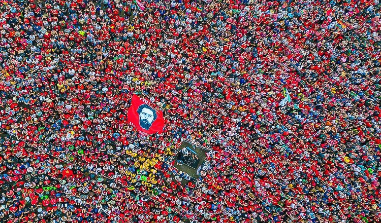 Brazilian Election: it’s time to paint the country in red and win the second round
