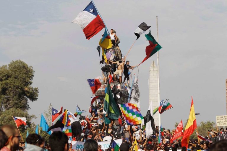 Três anos do “estallido social” no Chile e um alerta para o Brasil